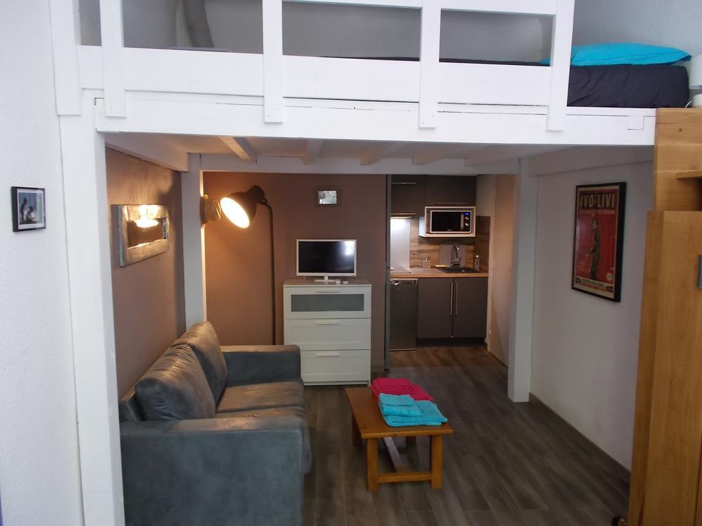 Studio Des Halles Apartamento Avinhão Exterior foto