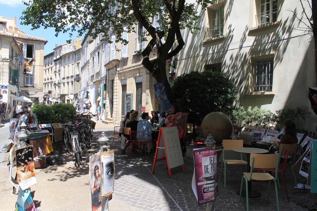 Studio Des Halles Apartamento Avinhão Exterior foto